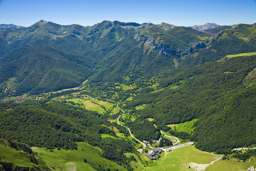 Picos de Europa en una de las rutas en moto por España
