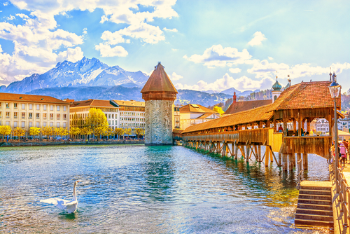 Puente deLucerna una de las cosas increíbles que ver en Suiza