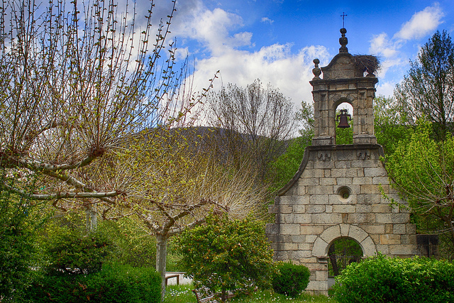 Ribadelago cercad el lago de Sanabria