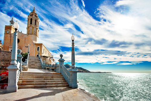 Sitges, uno de los pueblos cerca de Barcelona