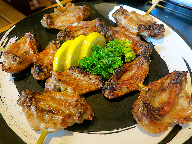 Tebasaki un plato típico de Nagoya