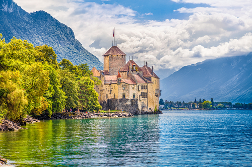 Castillo de Chillon, una de las cosas increíbles que ver en Suiza