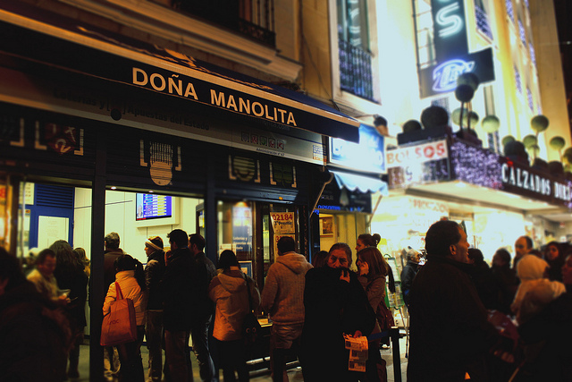 colas en Doña Manolita