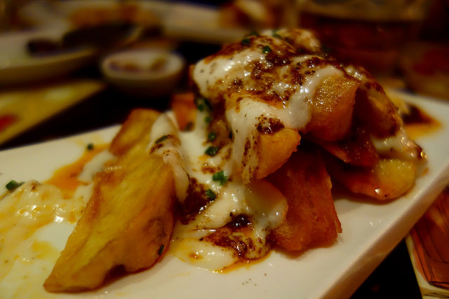 Patatas bravas en Elsa y Fred