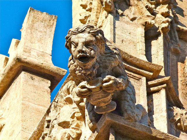 Gárgola en la Lonja de la Seda