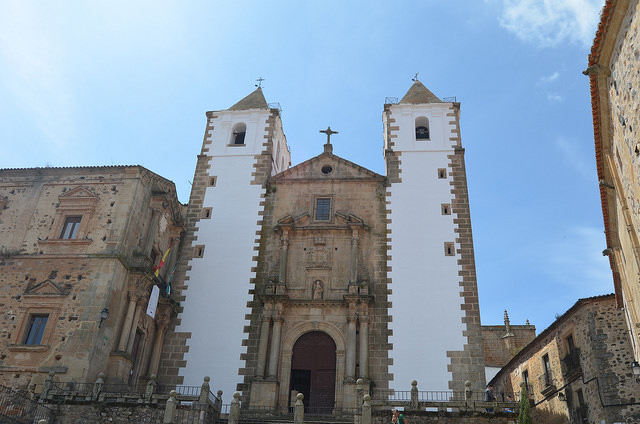 Iglesia de SanFrancisco Javier, uno de los sitios que ver en Cáceres