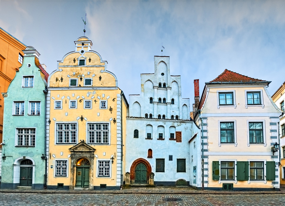Los tres hermanos en Riga