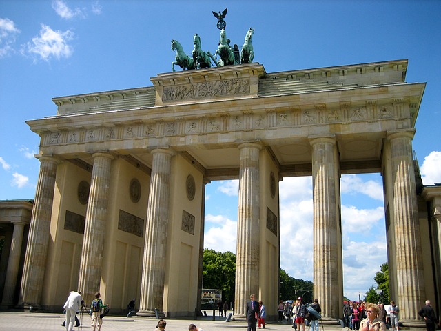 Puerta de Brandenburgo, curiosidades del símbolo de Berlín