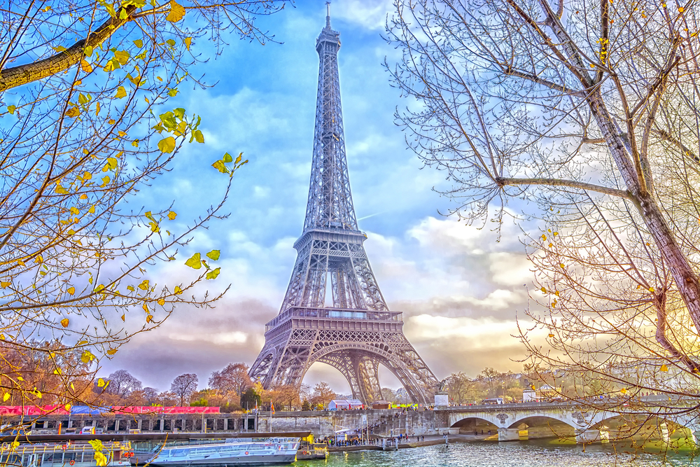 Torre Eiffel, uno de los lugares indispensables de París