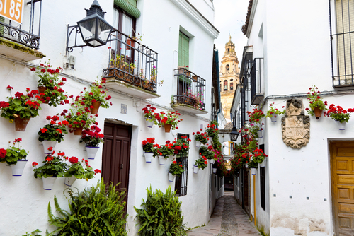 Calles españolas más bonitas, calleja de las Flores en Córdoba