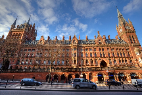 Estaciones de tren, St Pancras en Londres