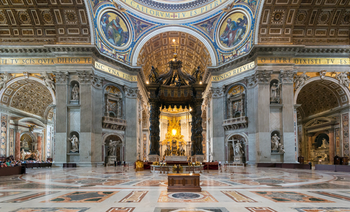 Interior de la Basílica de San Pedro del Vaticano