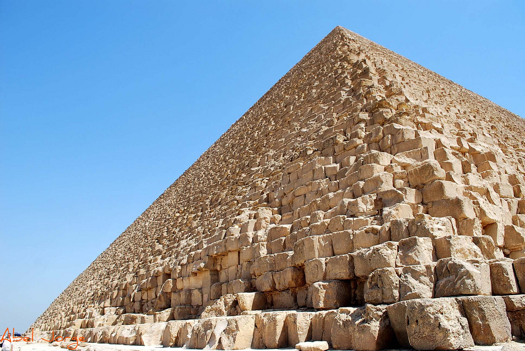 Pirámide de Keops en la Meseta de Guiza
