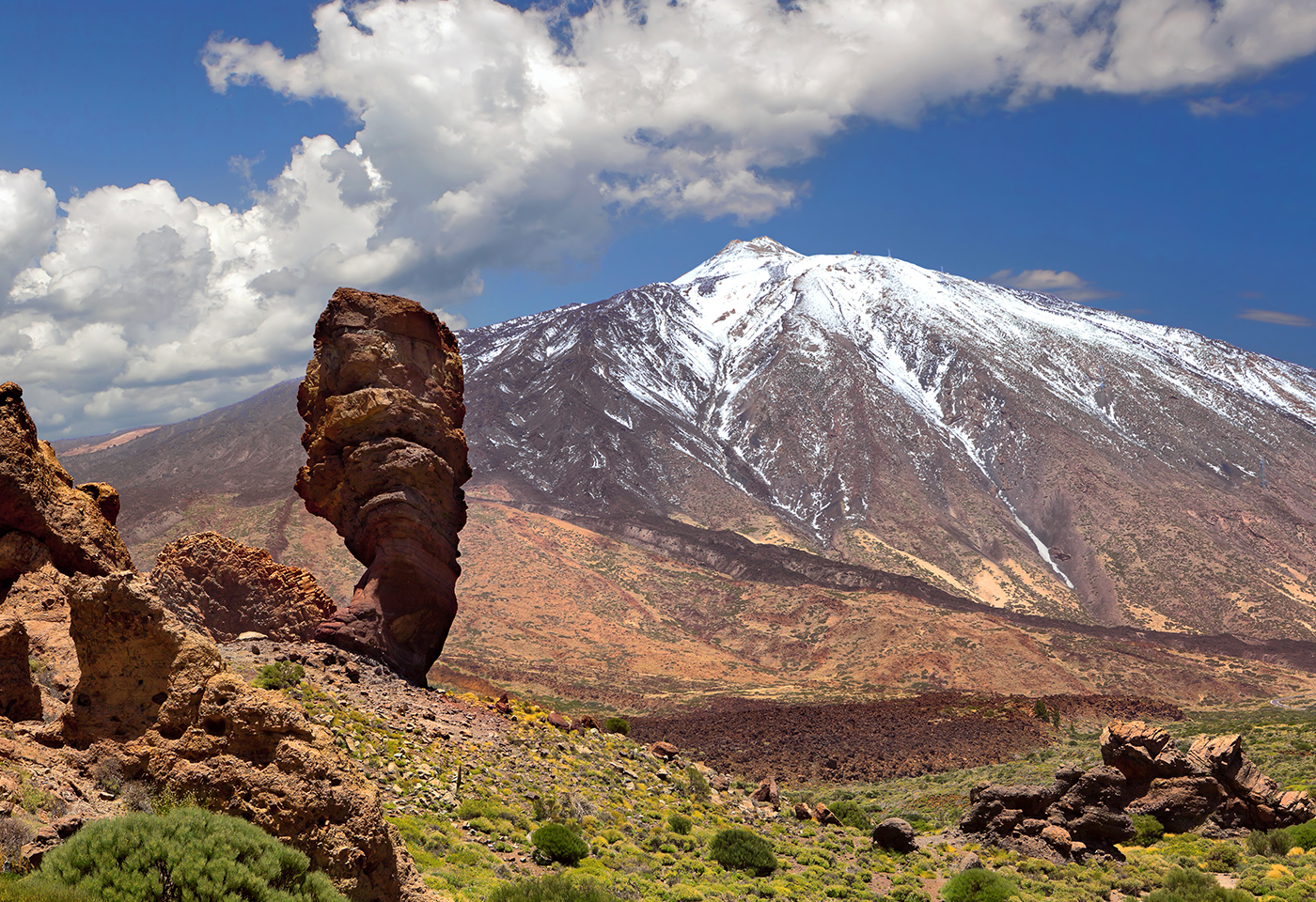 Roque Cinchado en Tenerife, uno de los paisajes rocosos sorprendentes 