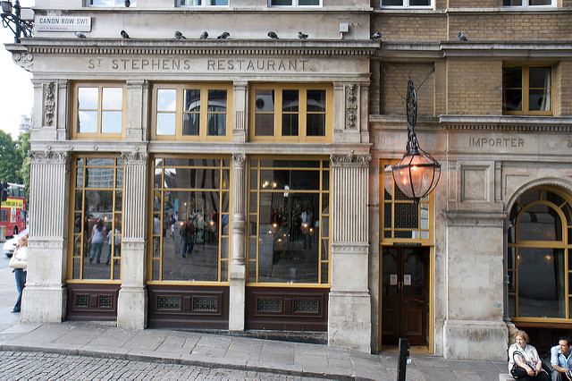 Comer cerca del Big Ben, St. Stephen's Restaurant