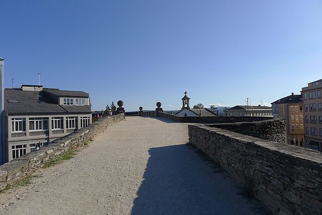 Adarve de la muralla romana de Lugo
