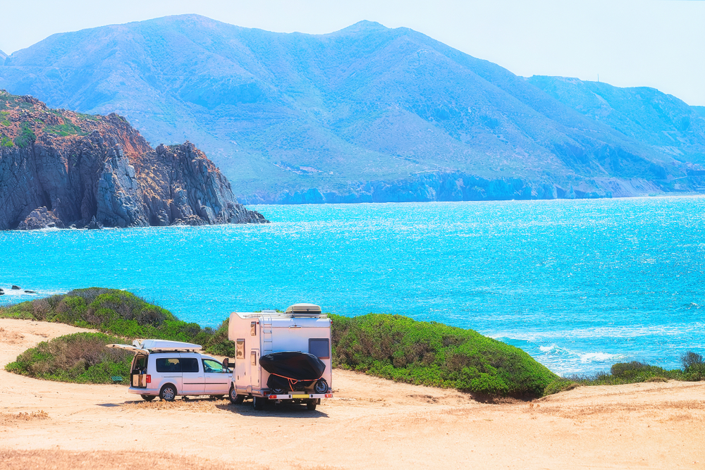 Caravana en la costa mediterránea española
