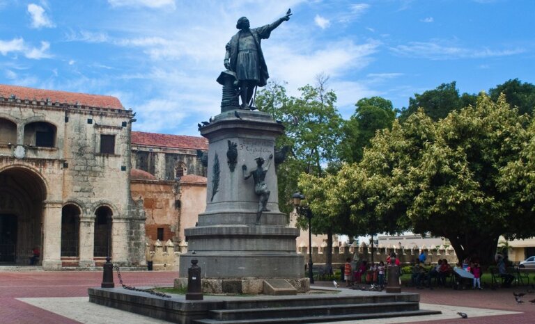 4 curiosidades de los monumentos dedicados a Colón
