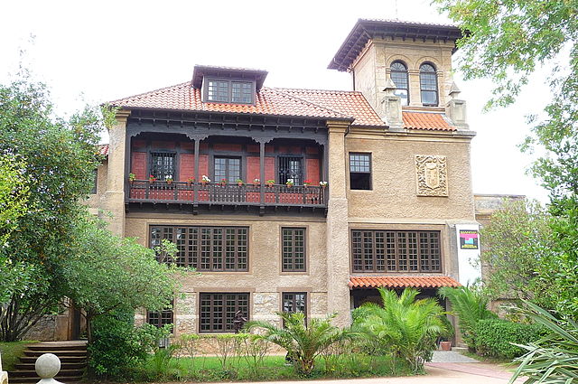 Palacio del Marqués del Albaicín en Noja
