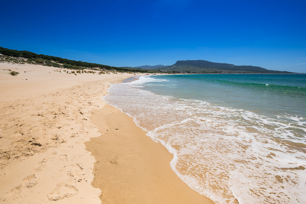 Playa de Bolonia en Cádiz, una de las mejores playas del sur
