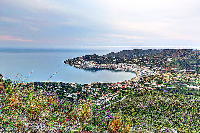 Port de la Selva en el cabo de Creus