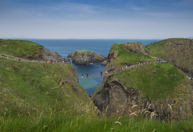 Puente de Carrick-a-Rede en Irlanda del Norte