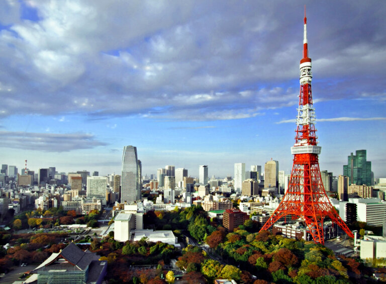 De Tokio a otras grandes ciudades: cómo llegar y qué ver