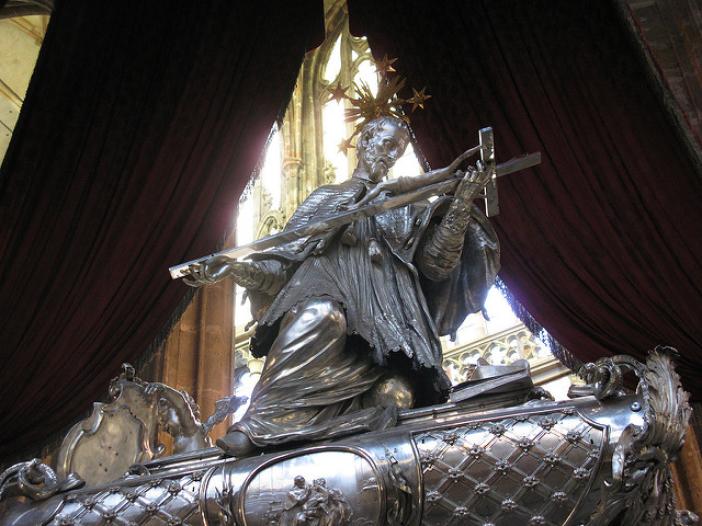 Tumba de San Juan Nemopuceno en la catedral de San Vito