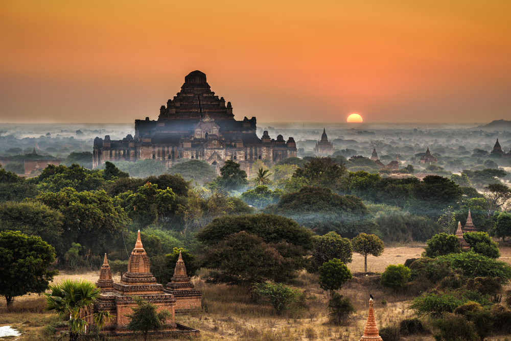 Atardecer en Bagan