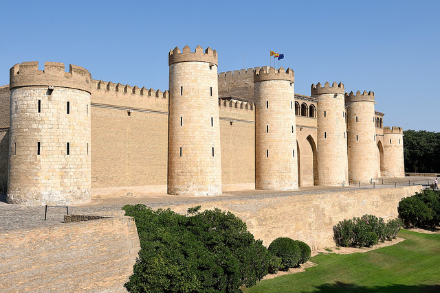 Exterior del castillo de la Aljafería