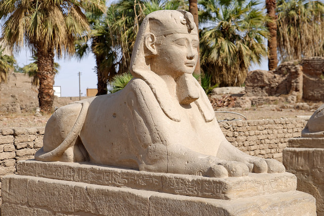 ESfinge en el templo de Luxor