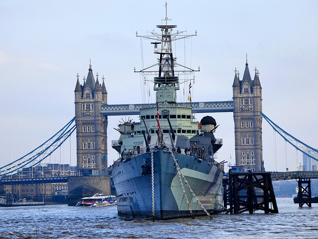 Hms Belfast cerca del Tower Bridge