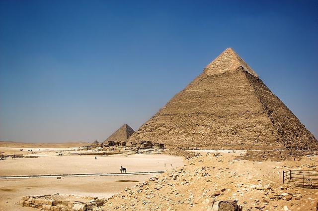 Pirámide de Kefrén en Guiza