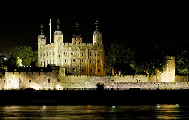 Torre de Londres cerca del Tower Bridge