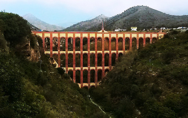 Acueducto del Águila en Nerja
