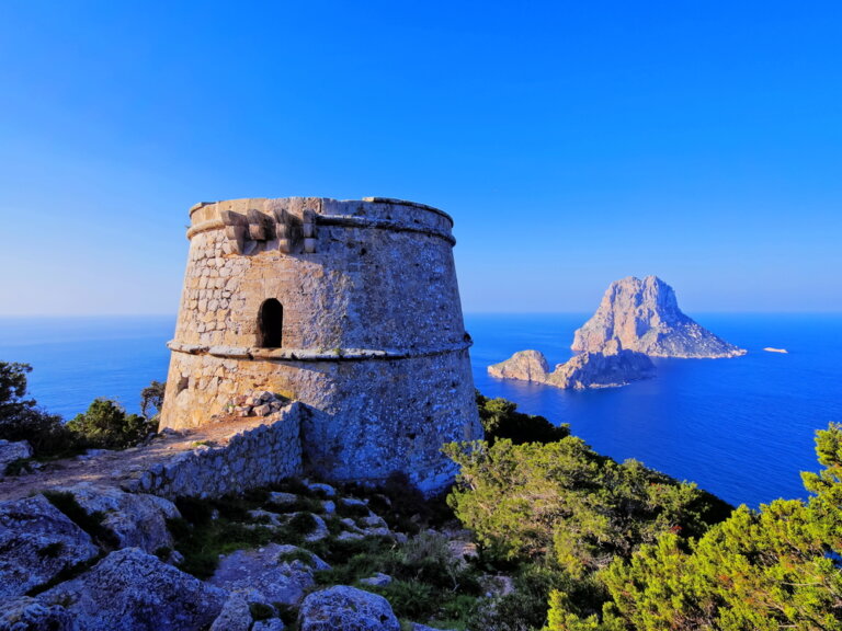 La isla de Ibiza, mucho más que una isla de fiestas