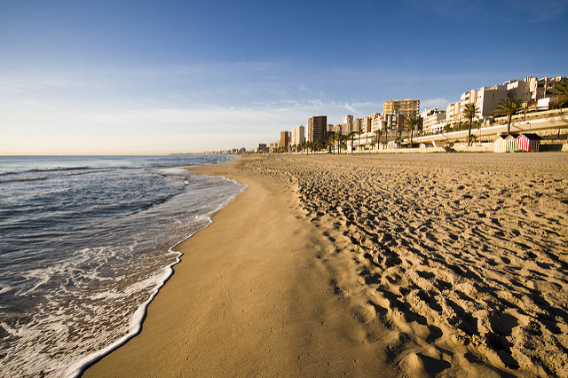 Playa Muchavista, una de las mejores playas de Valencia
