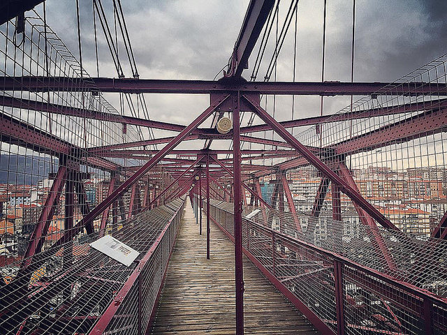 Parte superior del Puente de Bilbao