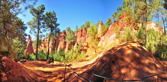 Sentier des Ocres en Francia