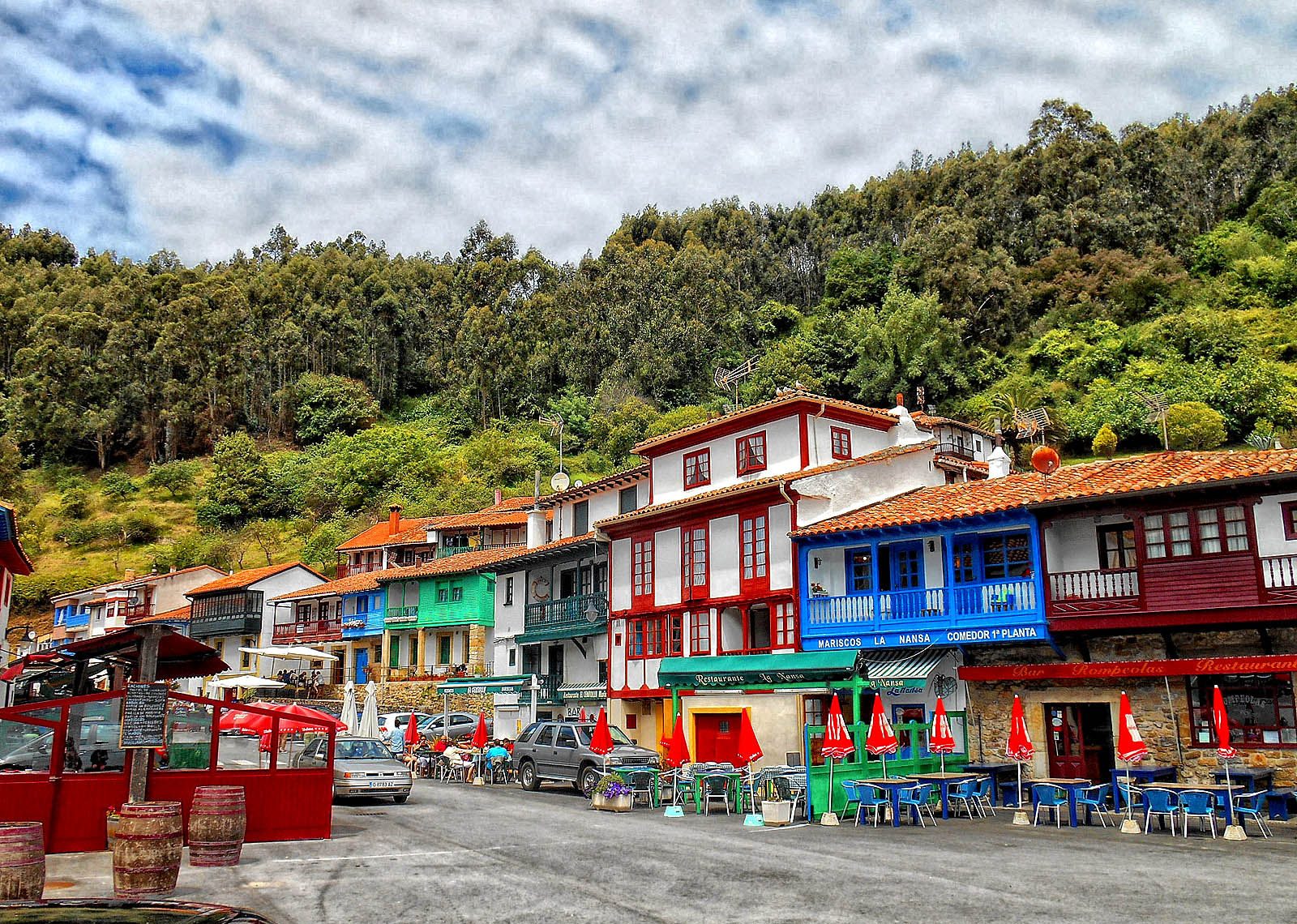 Pueblos para desconectar, Tazones