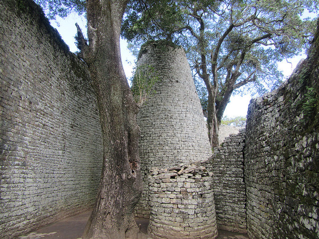 Torre Cónica en el Gran Zimbabue