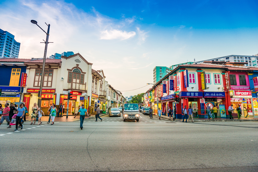 Un paseo por el colorido barrio de Little India en Singapur