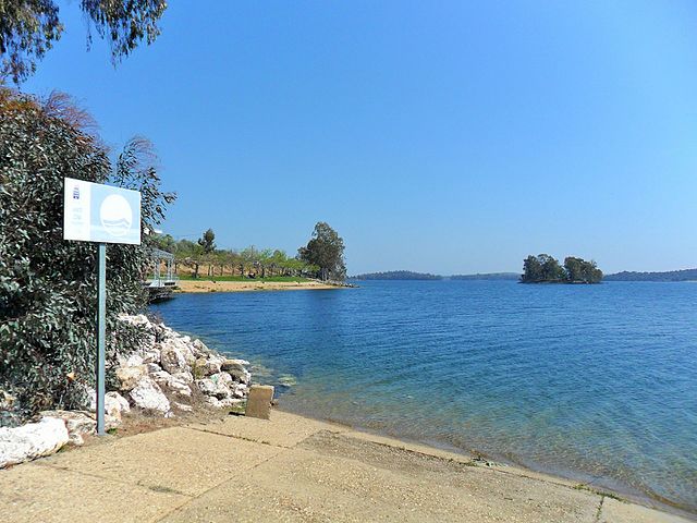 Embalse de Orellana, una de las mejores playas lejos del mar en España