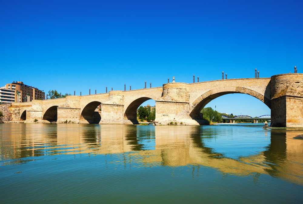 Puente de Piedra, uno de los monumentos de Zaragoza