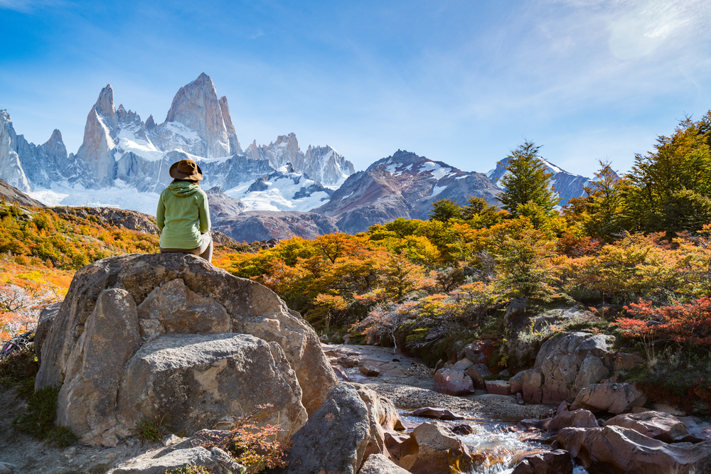 Viajera en la montaña