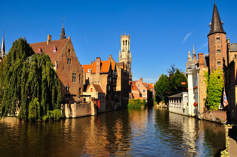Vista de los canales de Brujas