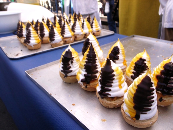 Carolinas. postre típico de Bilbao