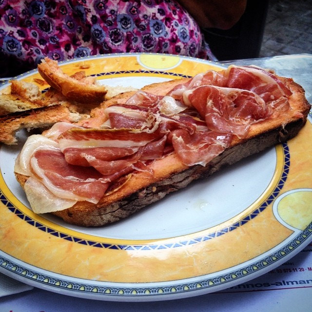 Pan tumaca en la gastronomía catalana