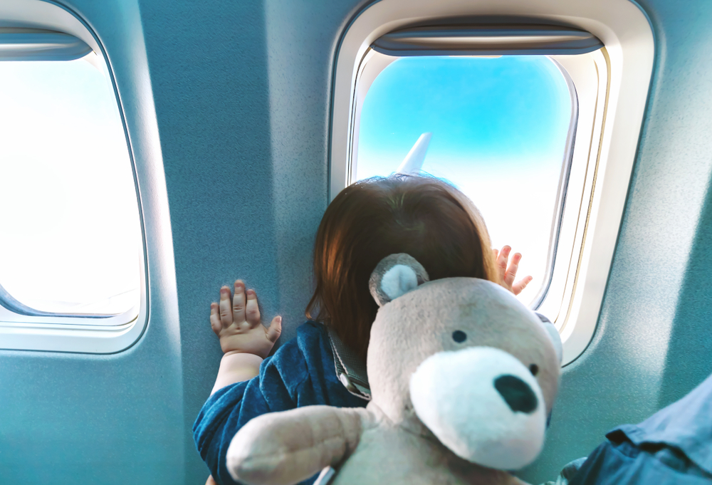 Consejos importantes para viajar con niños en avión