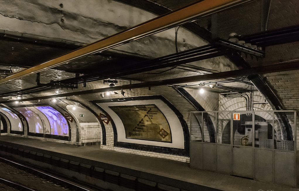 Andén de la estación de Chamberí